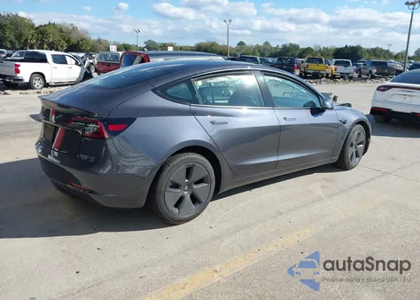 2023 Tesla Model 3 Rear-Wheel Drive z USA, uszkodzony, nr VIN 5YJ3E1EA1PF697471